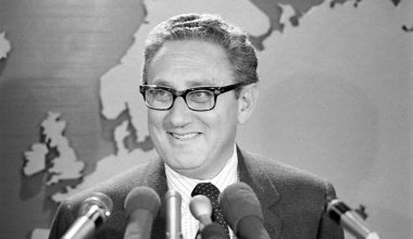 Πολιτική αυτοκτονία ΠΑΣΟΚ